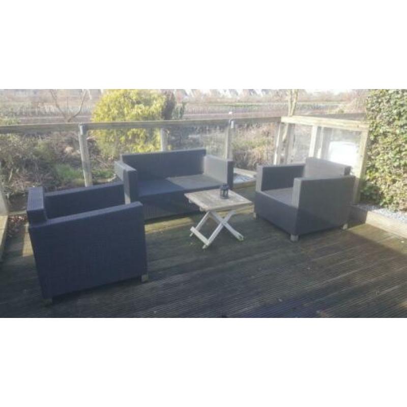 3-delige loungeset excl. tafel, in goede staat (zie foto's)