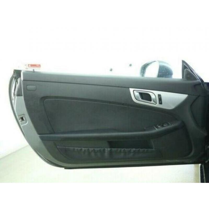 Mercedes-Benz SLC 200 Aut 184 PK Panoramadak Airscarf Navi L
