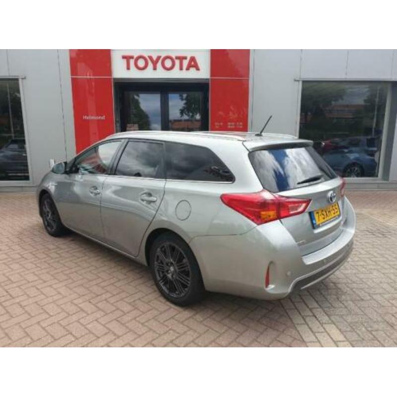 Toyota Auris TS 1.8 Hybrid Lease Plus CVT 136pk
