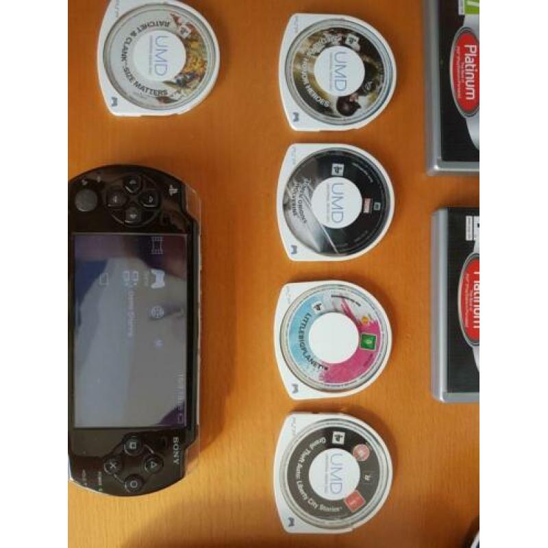 Psp playstation portable inclusief spellen en case