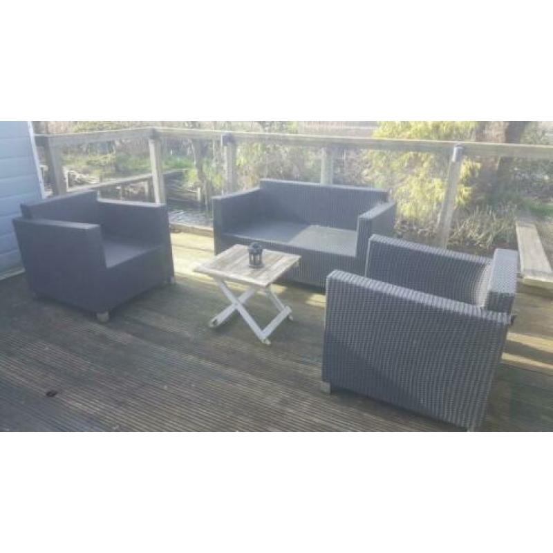 3-delige loungeset excl. tafel, in goede staat (zie foto's)