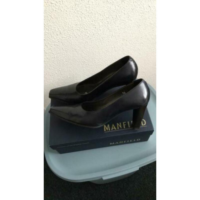 Prachtige donkerblauwe leren pumps MANFIELD maat 38