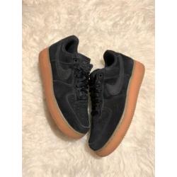 Nike Air Force 1 Black/Gum maat 41 sneaker