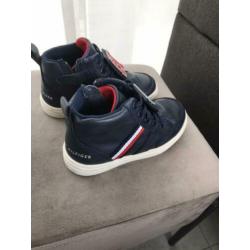 Tommy hilfiger schoenen maat 25