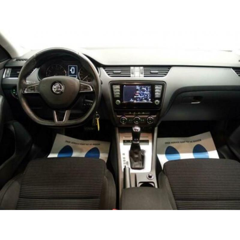 Skoda Octavia Combi 1.2 TSI Greentech Sport-Line DSG7 - Full