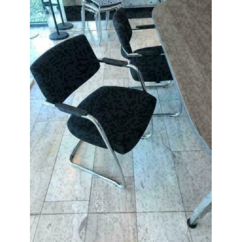Design vergadertafel met design onderstel, Instelbaar