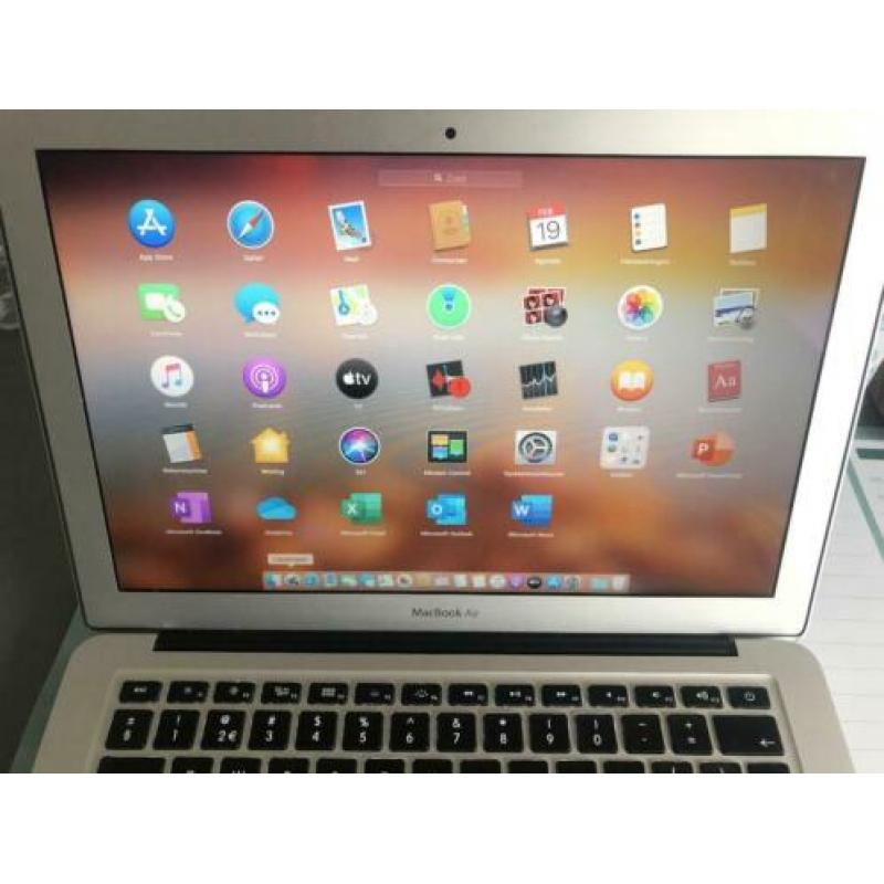 MacBook Air mid 13 inch i5 1.7
