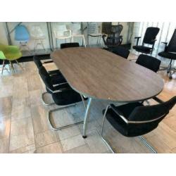Design vergadertafel met design onderstel, Instelbaar