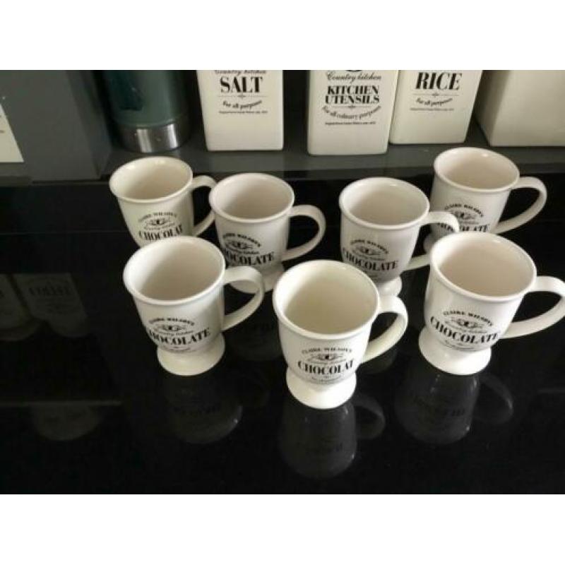 Claire Wilson 7 chocolademelk bekers