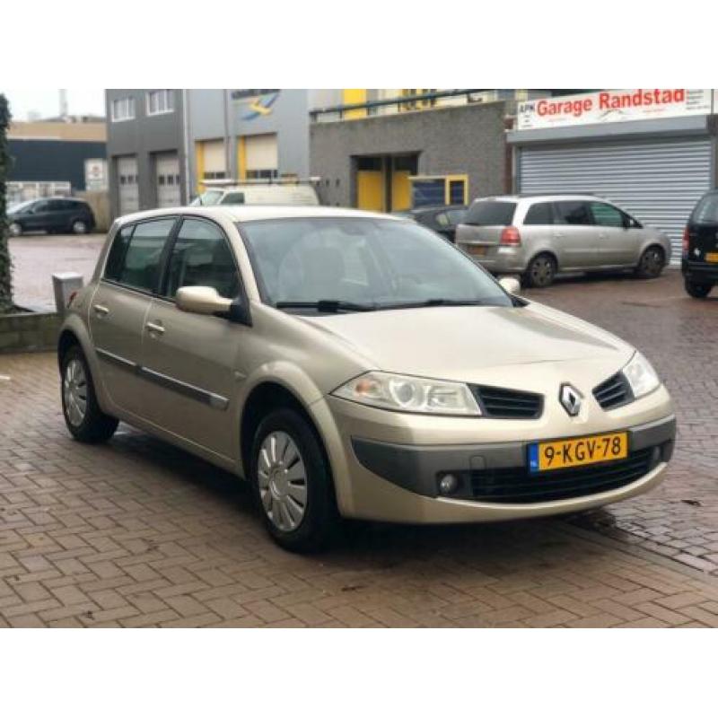 Renault Mégane 1.5 dCi Dynamique Comfort Navi/airco/cruiseco