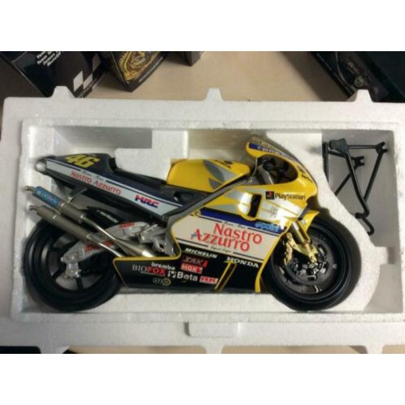 valentino rossi schaal modellen