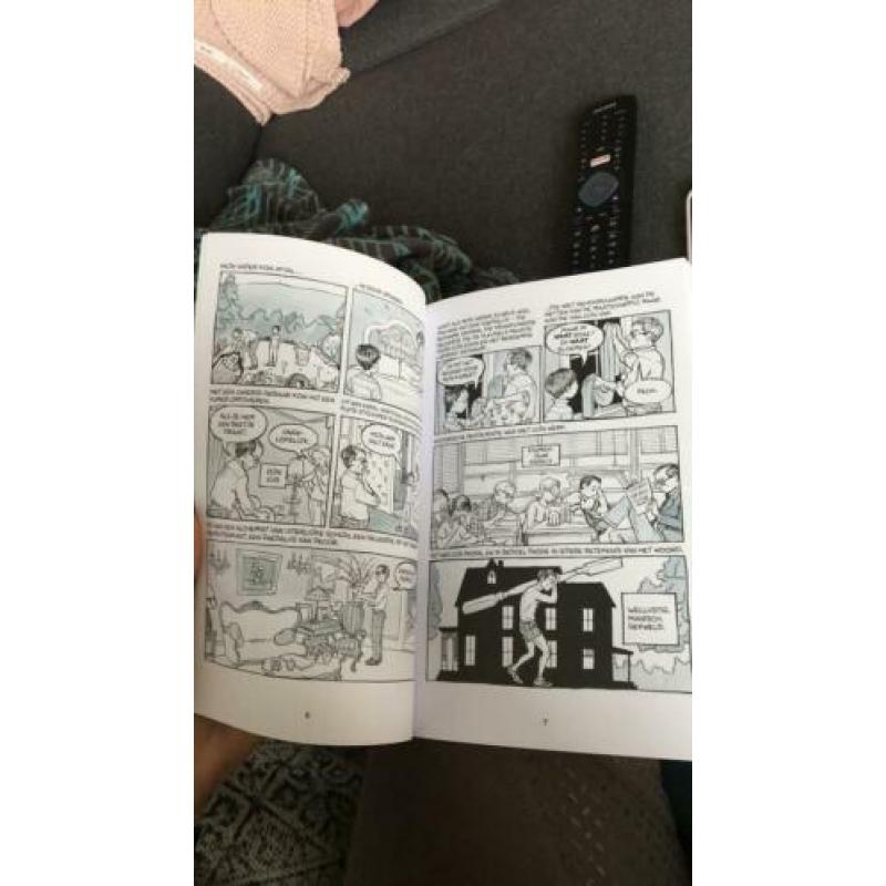 Fun Home Alison Bechdel. Stripboek