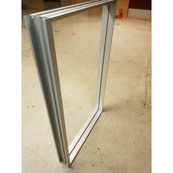 Glas in aluminium kozijn.plus 2 glazen deuren