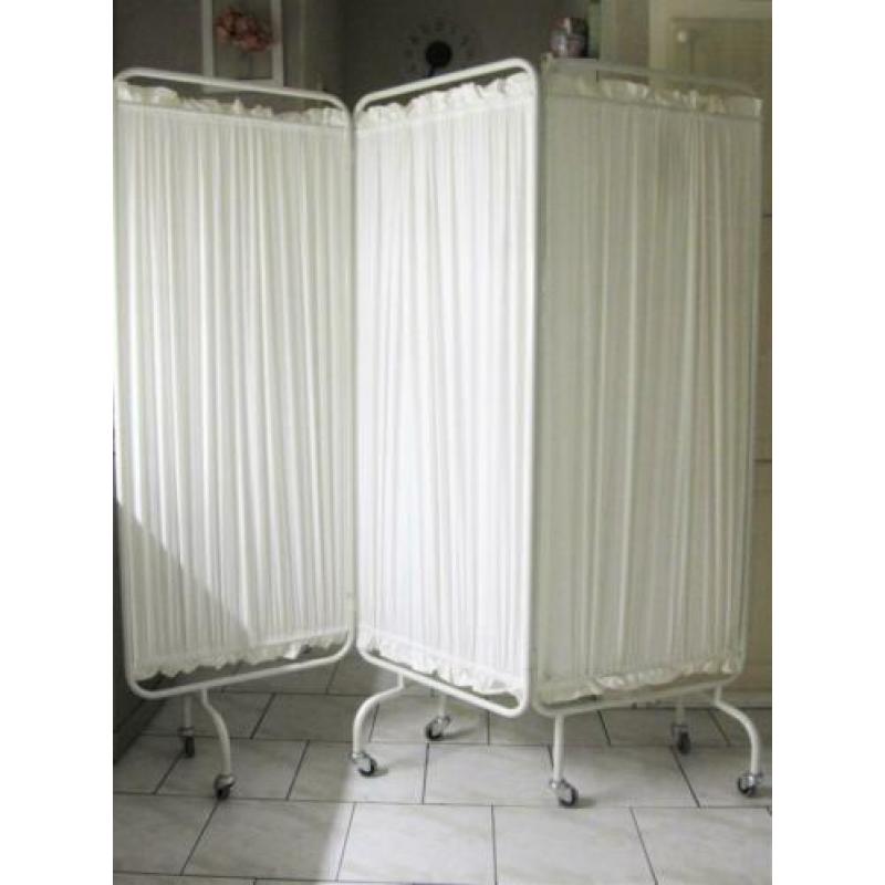 Bed/Kamerscherm van Oostwoud