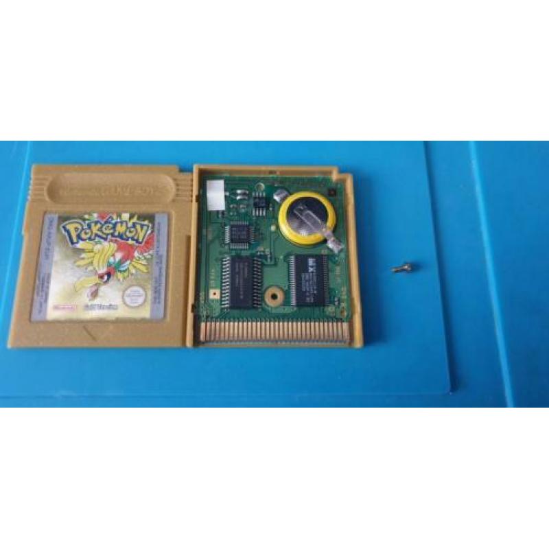 Pokemon Gold (GB) + Beschermhoesje incl. Reserve batterij