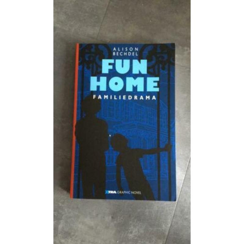 Fun Home Alison Bechdel. Stripboek
