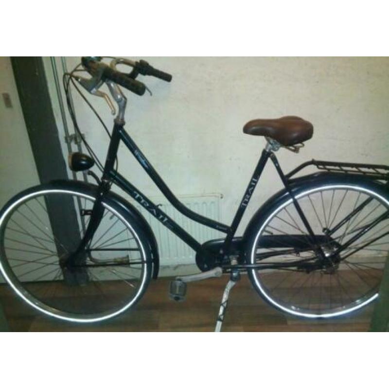 Te koop damesfiets (28inch ) met 3 versnellingen inzgst !!!