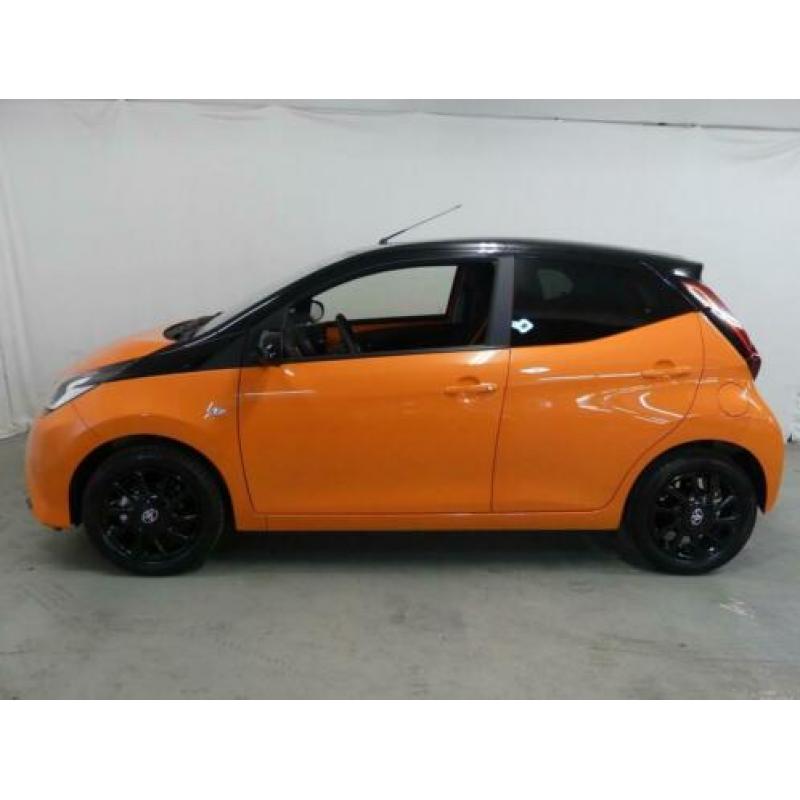 Toyota Aygo 1.0 VVT-i x-cite | 1ste Eigenaar | Velgen | Deal