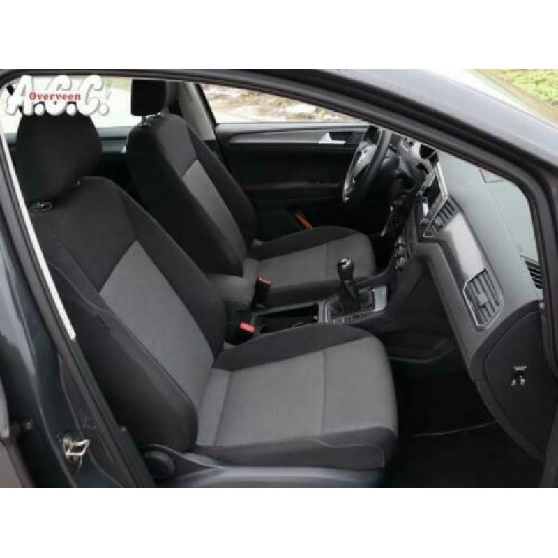 Volkswagen Golf Sportsvan 1.2 TSi Trekhaak Airco (bj 2014)