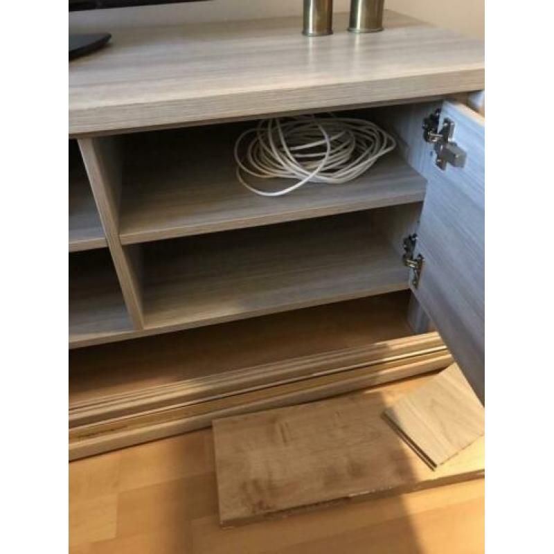 Zeer net tv meubel