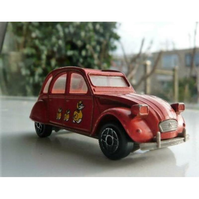 Dinky Toys 1401 Citroen 2CV6
