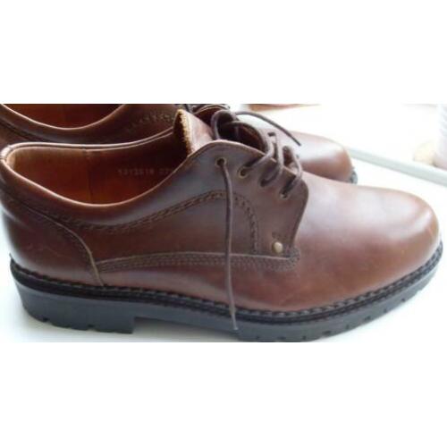 Bruine nieuwe schoen mt 43