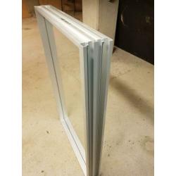 Glas in aluminium kozijn.plus 2 glazen deuren