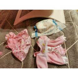 Baby born met accessoires.
