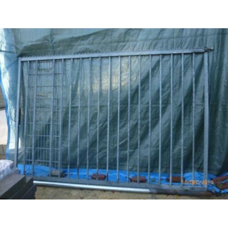 Hekwerk met poort en slot/sleutels Heras 4.85mx2.00m