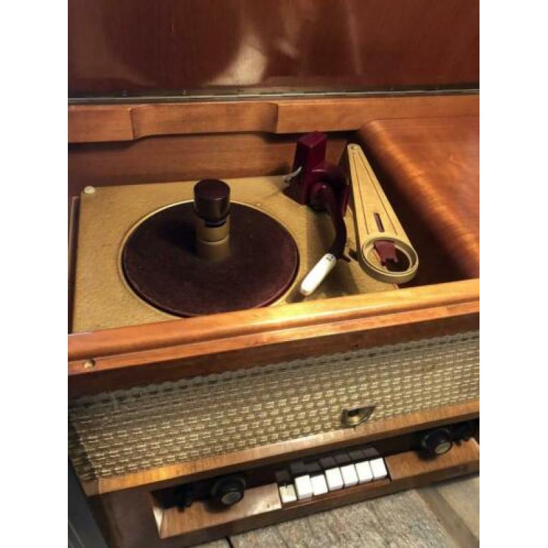 Oude radio (Philips)