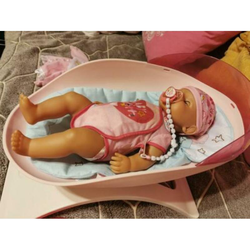 Baby born met accessoires.