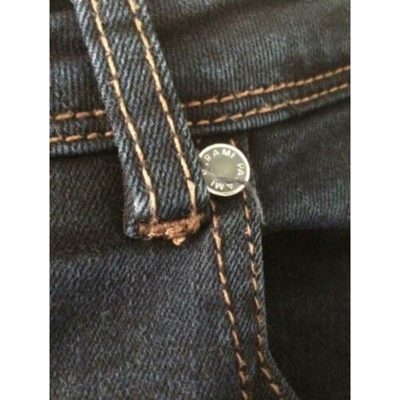Prachtige nieuwe blauwe jeans van Para Mi. Maat 42.