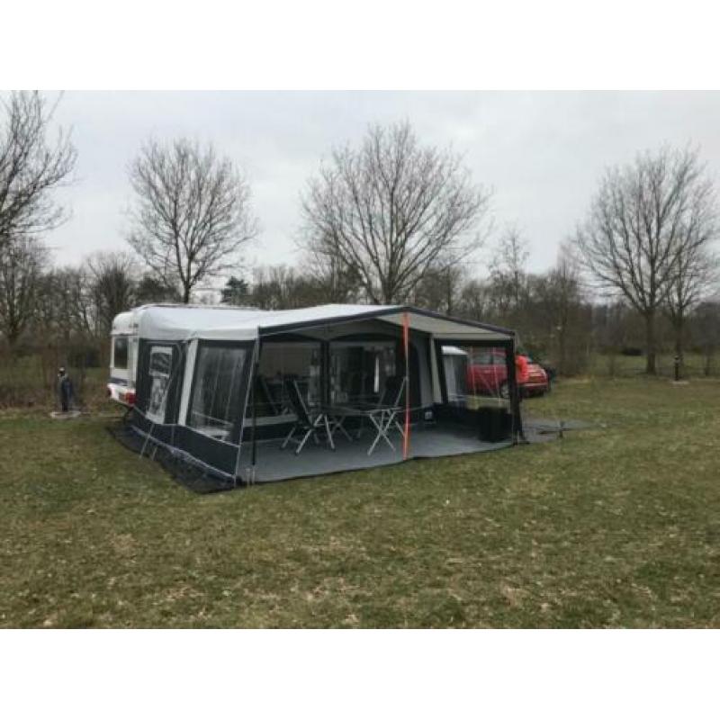 Hobby Excellent Easy 495 met mover,