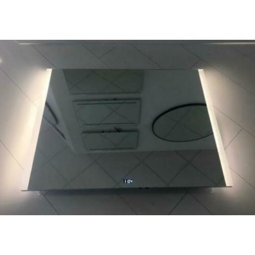 LED Spiegel 120x90cm met verwarming en klokje