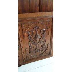 2x Frans eiken houten deurtjes met mooie versiering