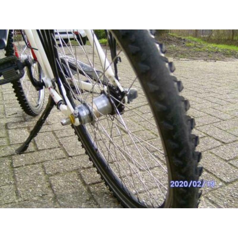 Batavus snake 26 inch met 3 versnellingen