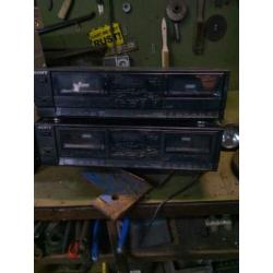 Pallet met audio apparatuur