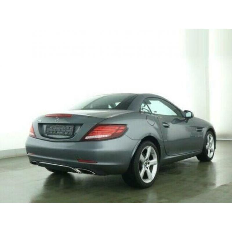 Mercedes-Benz SLC 200 Aut 184 PK Panoramadak Airscarf Navi L
