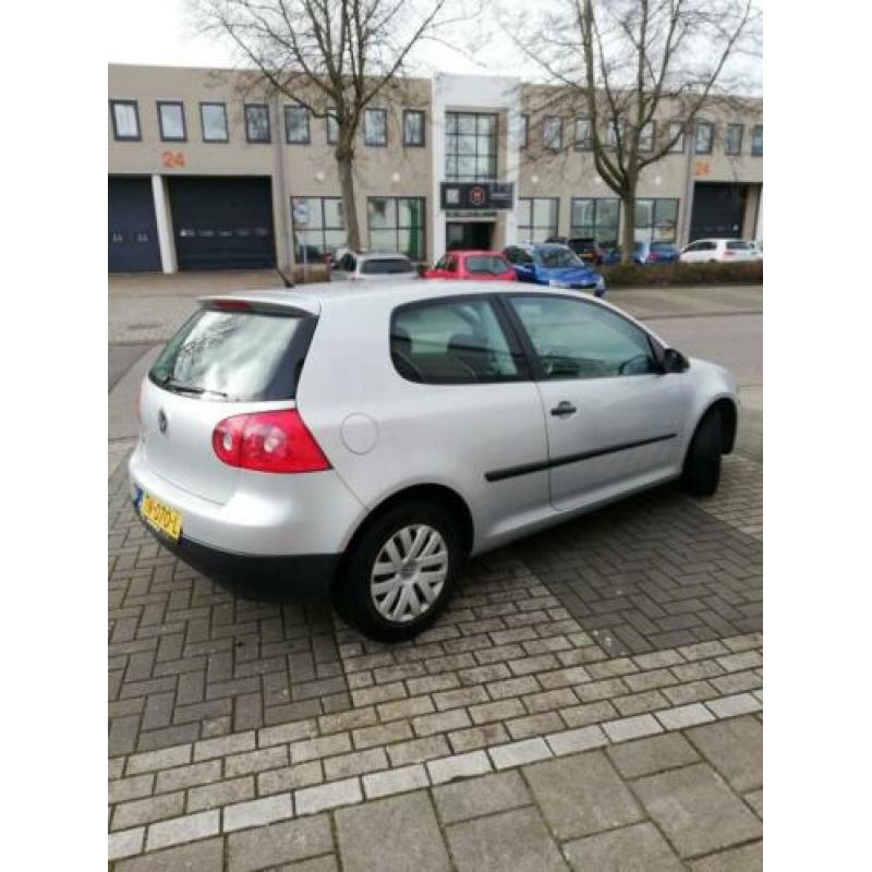 Volkswagen Golf 1.4 16V 59KW 3D 2007 Grijs