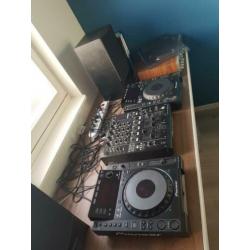 Pioneer DJ set 2x CDJ900 1x DJM900 nxs nexus inc. speakers