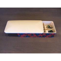 Prachtige Vintage Retro en nog gevulde Naaibox