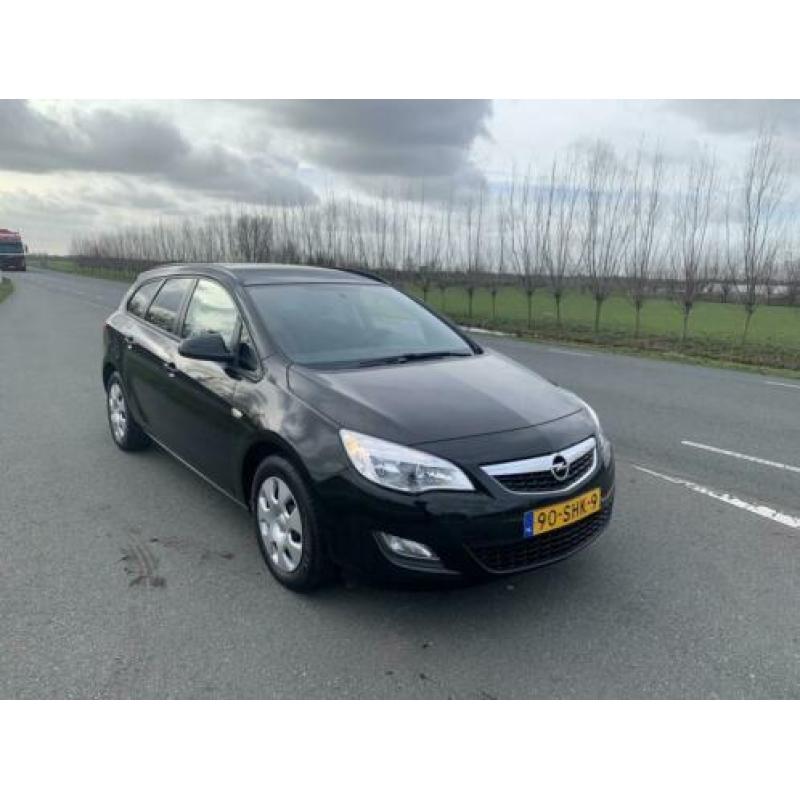 Opel Astra Sports Tourer 1.4 Edition