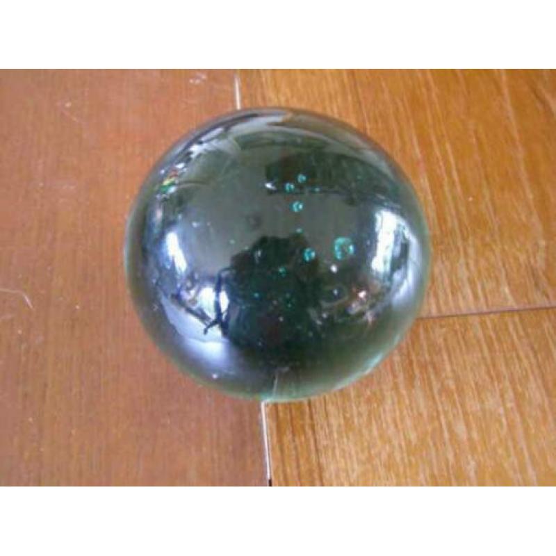 Groene glazen bol (A17 1182)