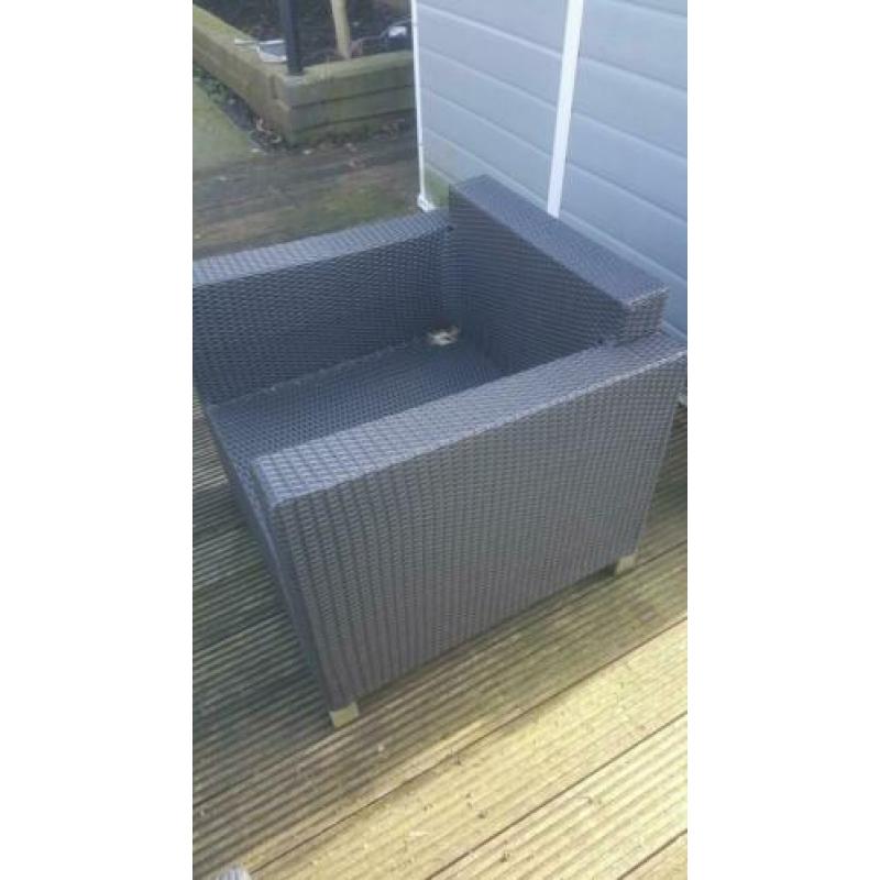 3-delige loungeset excl. tafel, in goede staat (zie foto's)
