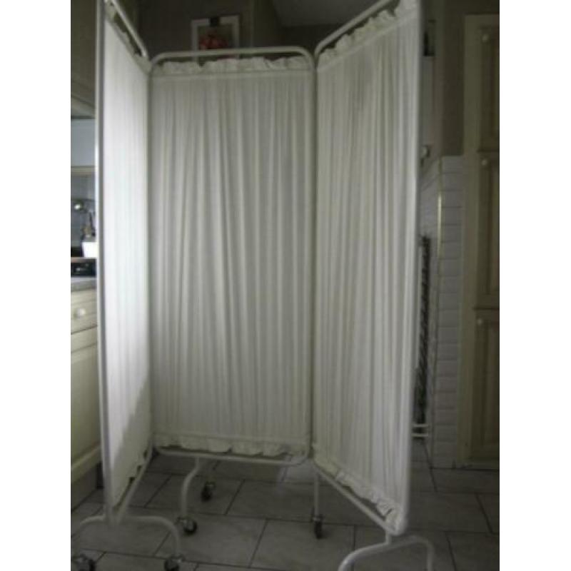 Bed/Kamerscherm van Oostwoud