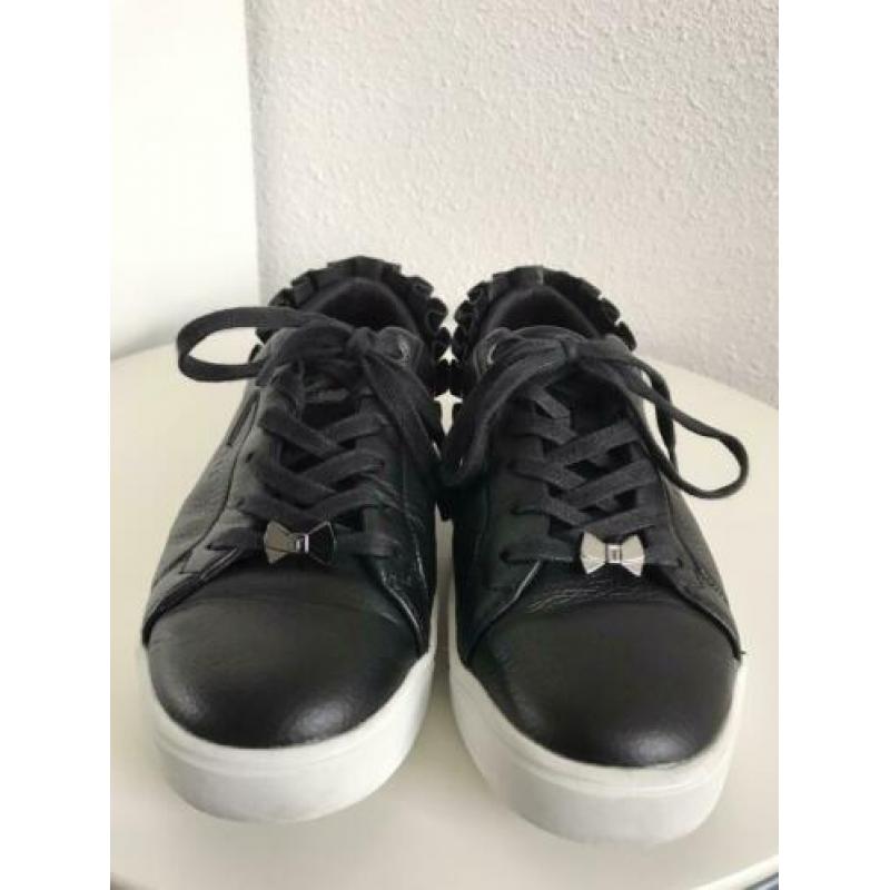 Ted Baker sneaker zwart, maat 35