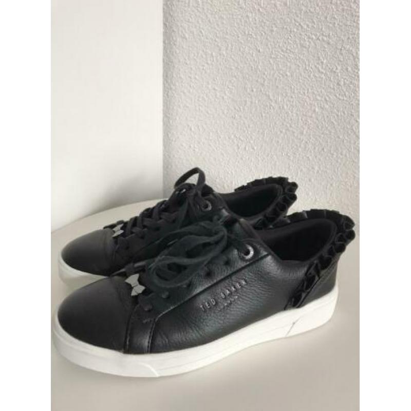 Ted Baker sneaker zwart, maat 35
