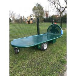 Hooi strowagen met electrische aandrijving.