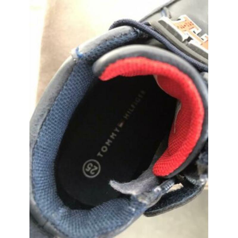 Tommy hilfiger schoenen maat 25
