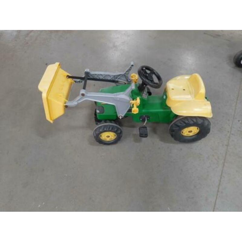 John deere trap tractor